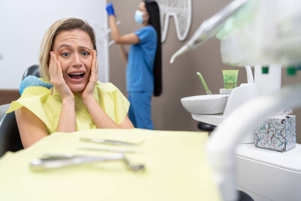 Best Dentist for Tooth Abscess  in Silver Springs Shores, FL